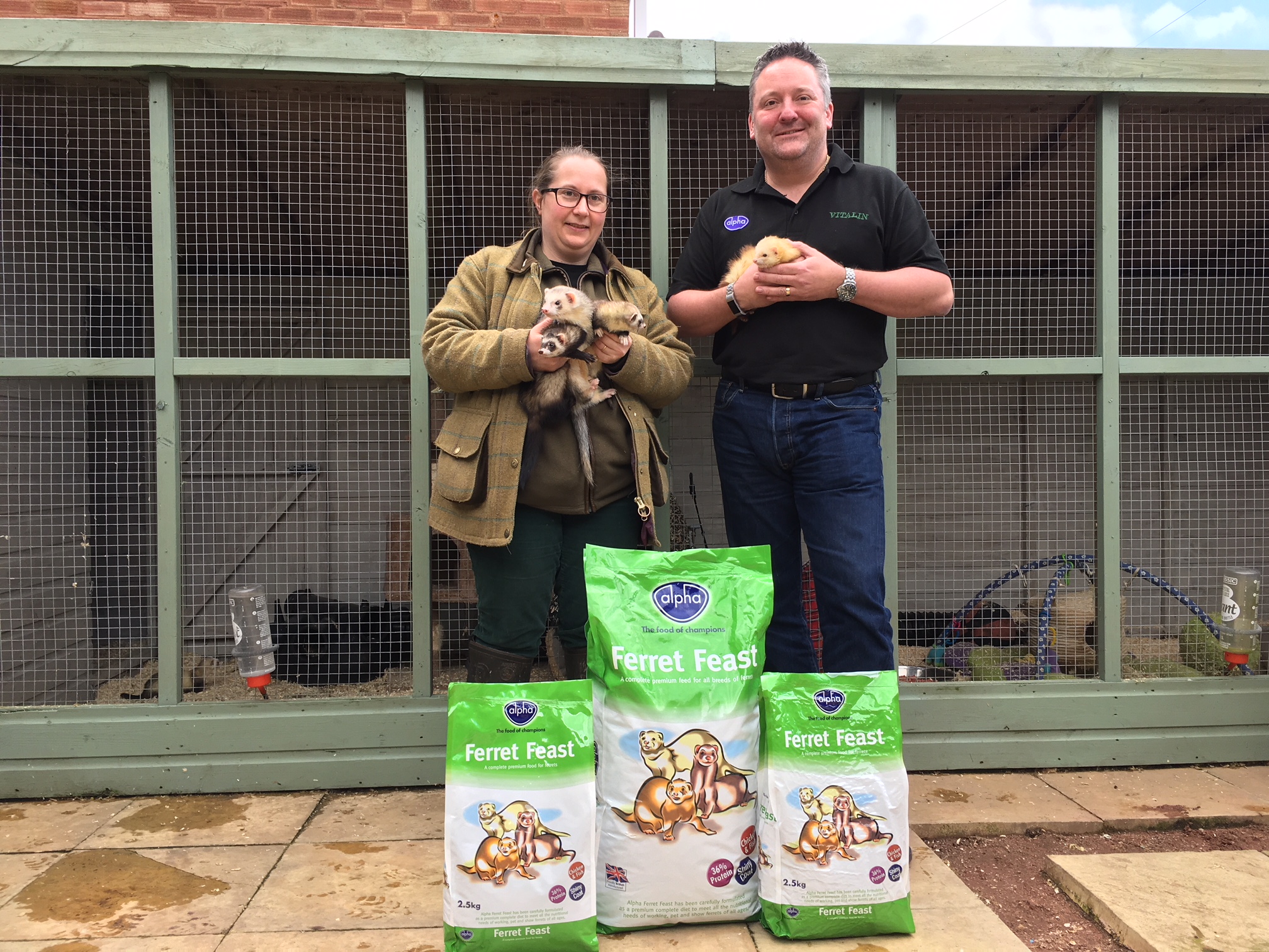 Alpha Feeds award sponsorship to Chase Ferret Rescue